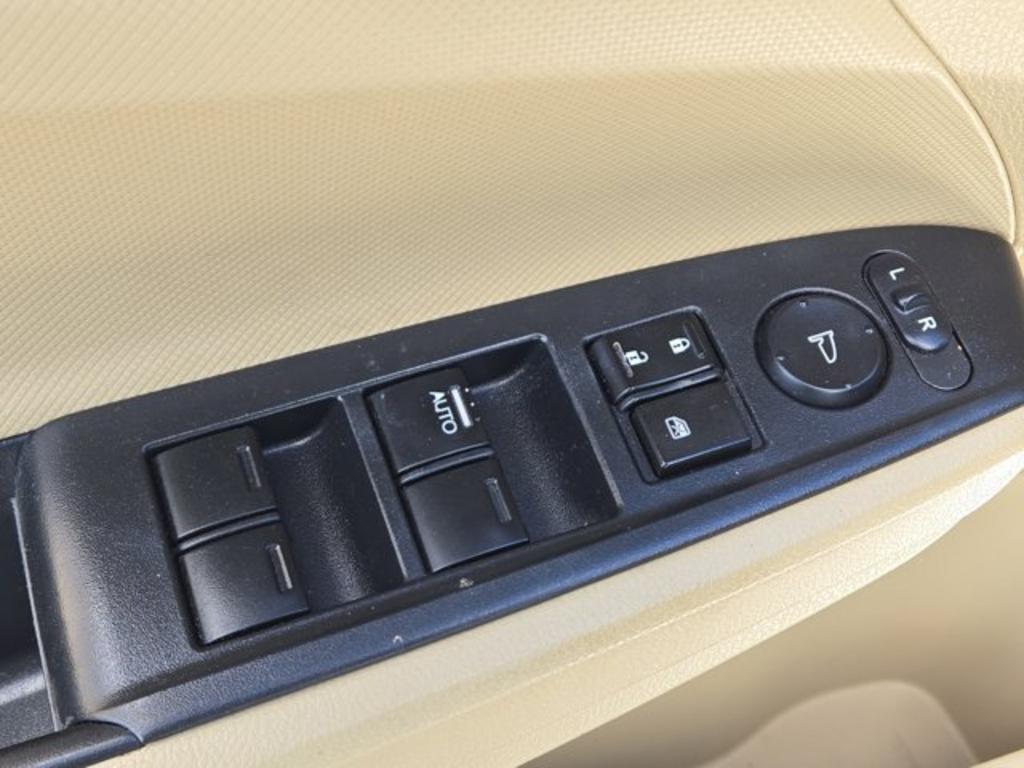 2012 Honda Accord LX photo
