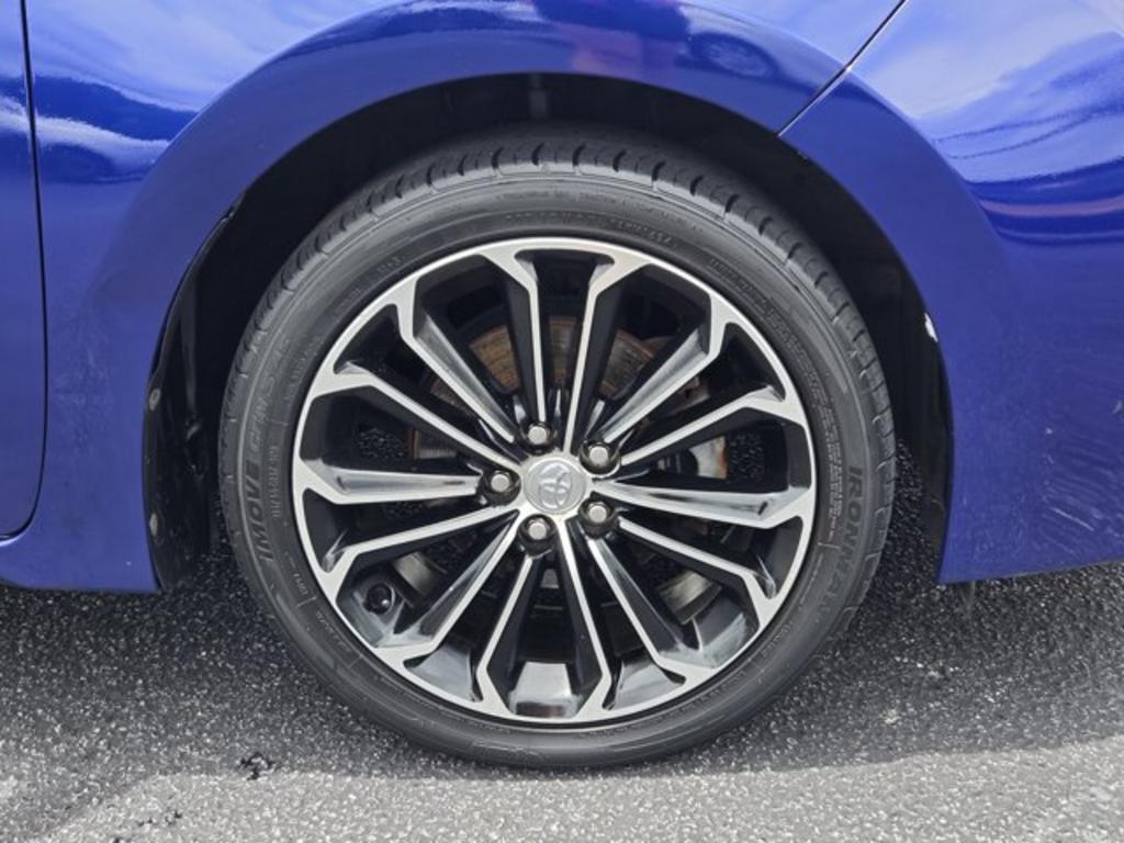 2014 Toyota  - $11,995
