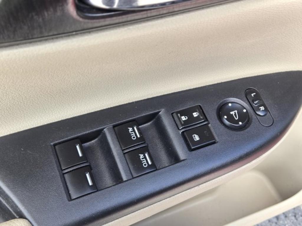 2013 Honda Accord - $12,995