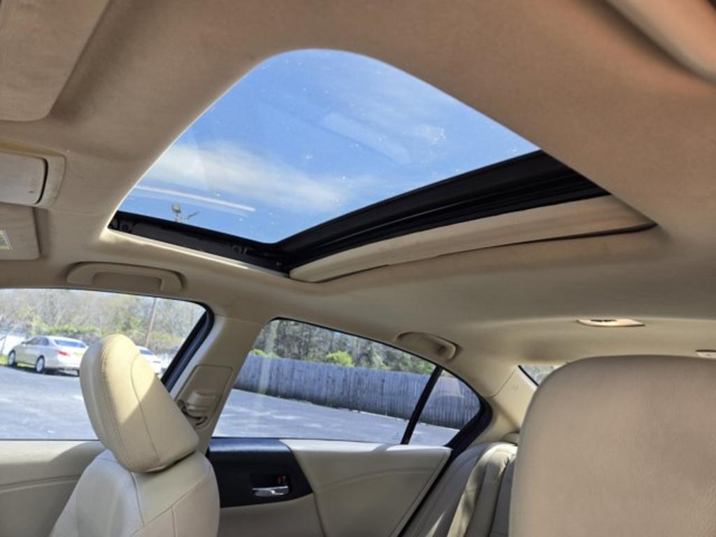 2013 Honda Accord - $12,995