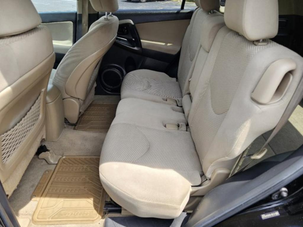 2012 Toyota RAV4 photo