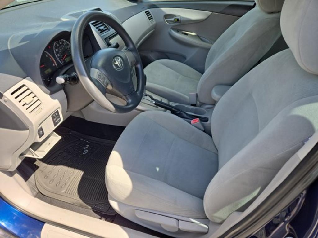 2013 Toyota Corolla L photo