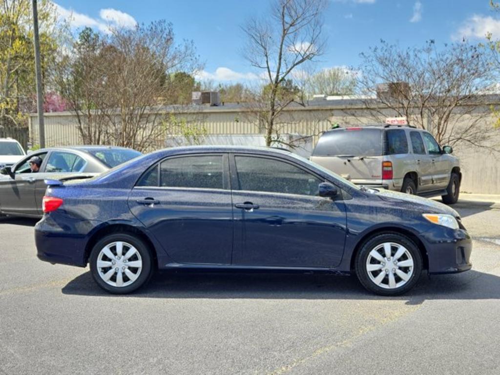 2013 Toyota Corolla L photo