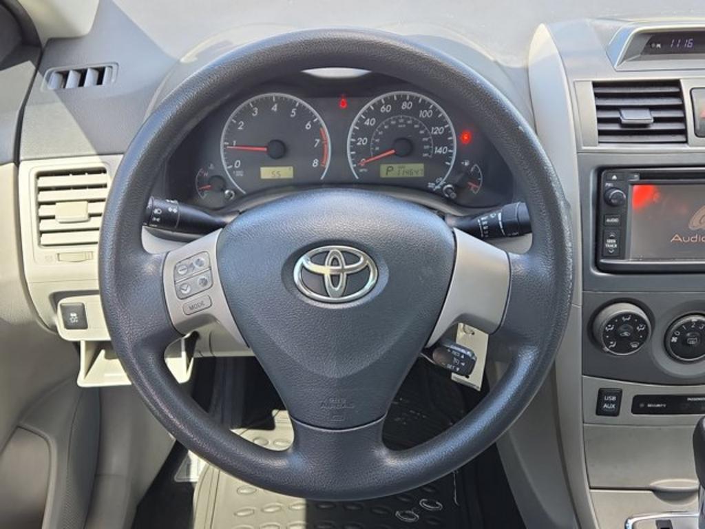 2013 Toyota Corolla L photo