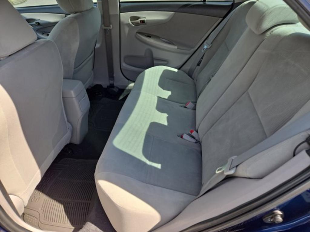 2013 Toyota Corolla L photo