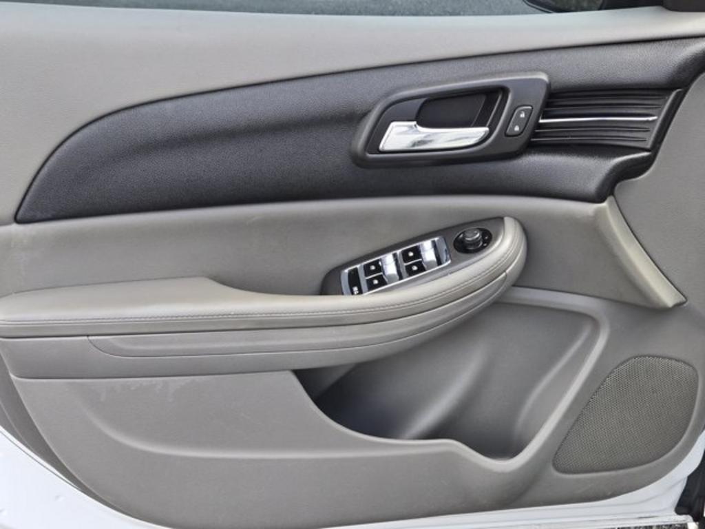 2013 Chevrolet Malibu - $9,995