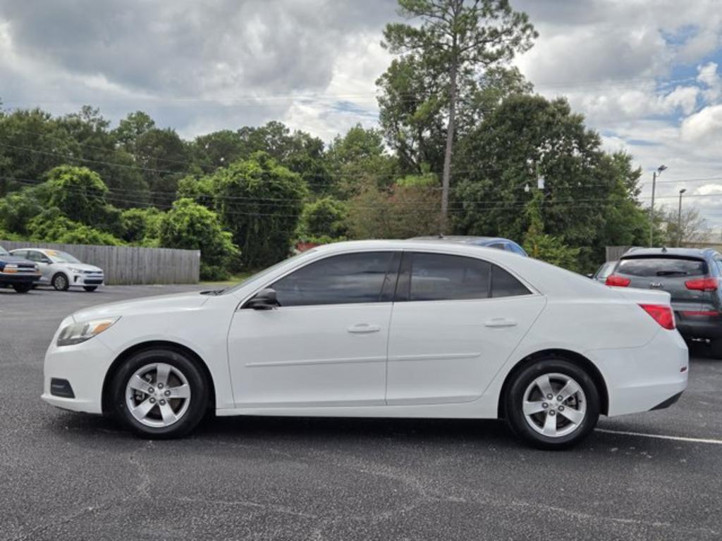 2013 Chevrolet Malibu - $9,995