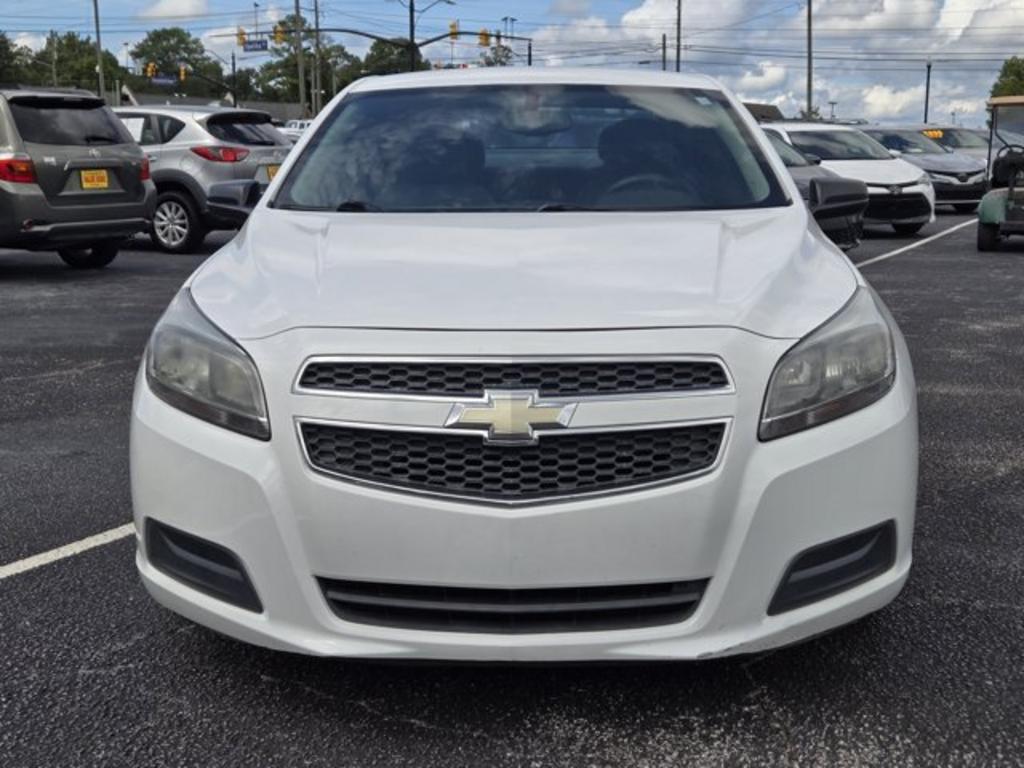 2013 Chevrolet Malibu - $9,995
