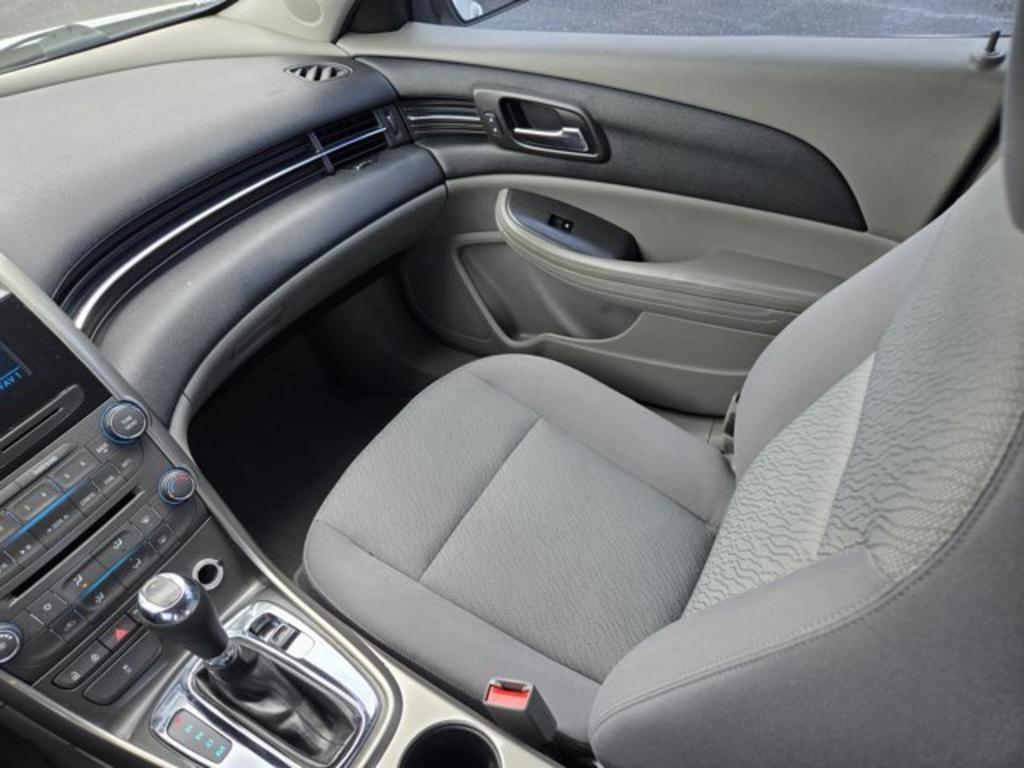 2013 Chevrolet Malibu - $9,995