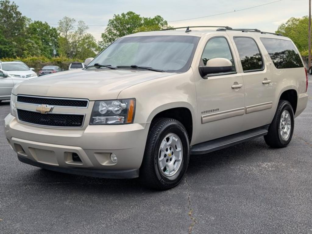 2011 Chevrolet Suburban LT 1500 photo