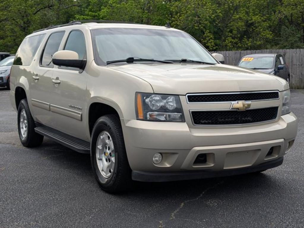 2011 Chevrolet Suburban LT 1500 photo