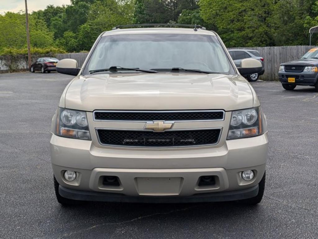 2011 Chevrolet Suburban LT 1500 photo