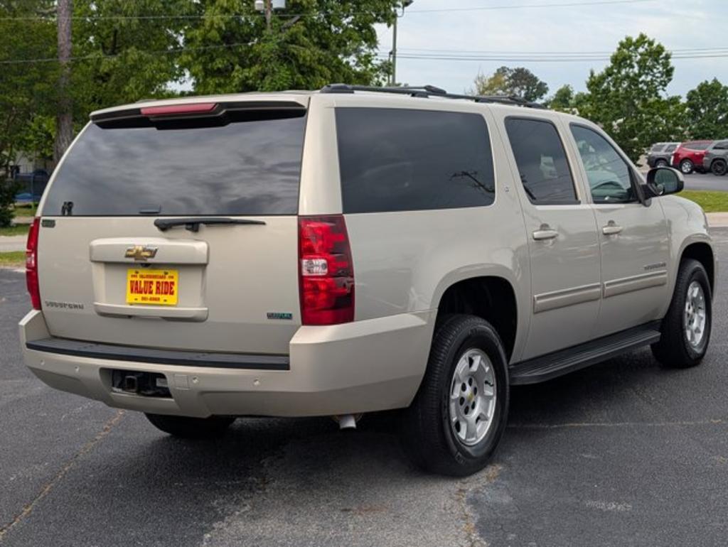 2011 Chevrolet Suburban LT 1500 photo