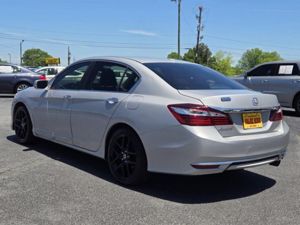 2016 Honda Accord - $12,995