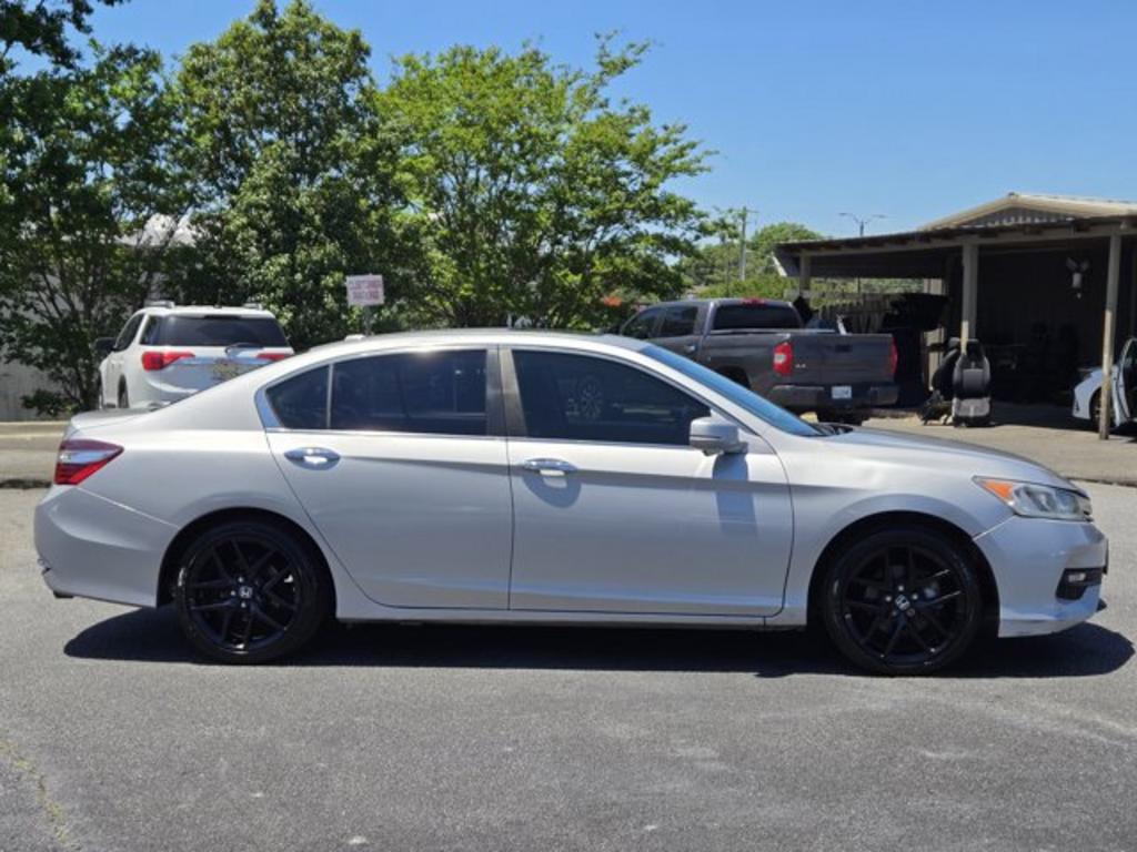 2016 Honda Accord - $12,995