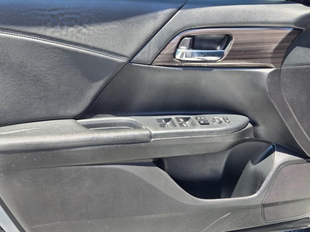2016 Honda Accord - $12,995