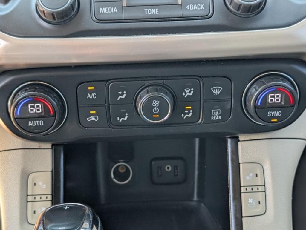 2017 GMC Acadia  photo