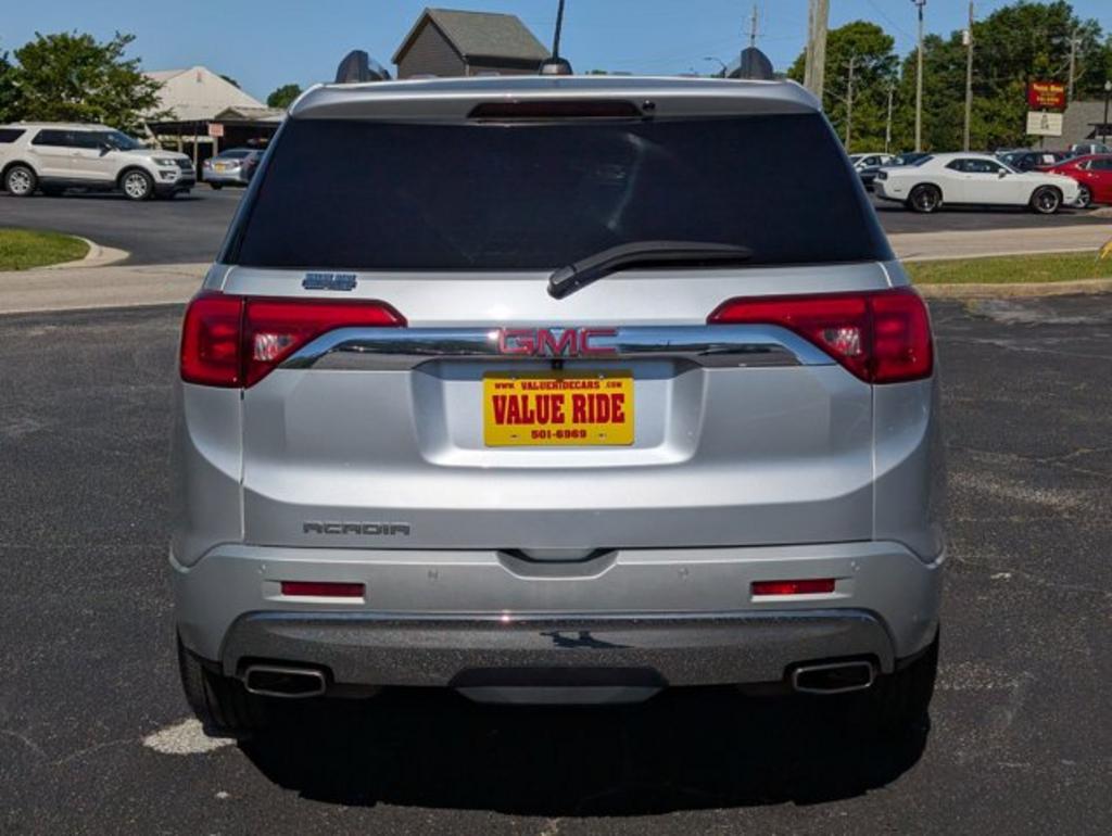 2017 GMC Acadia  photo