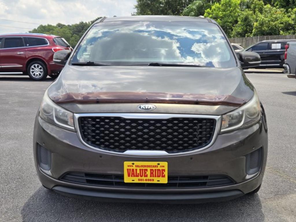 2016 Kia Sedona - $10,995