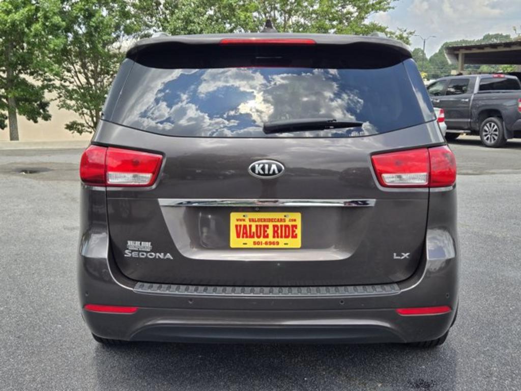 2016 Kia Sedona - $10,995
