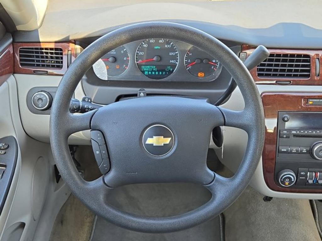 2009 Chevrolet Impala LT photo