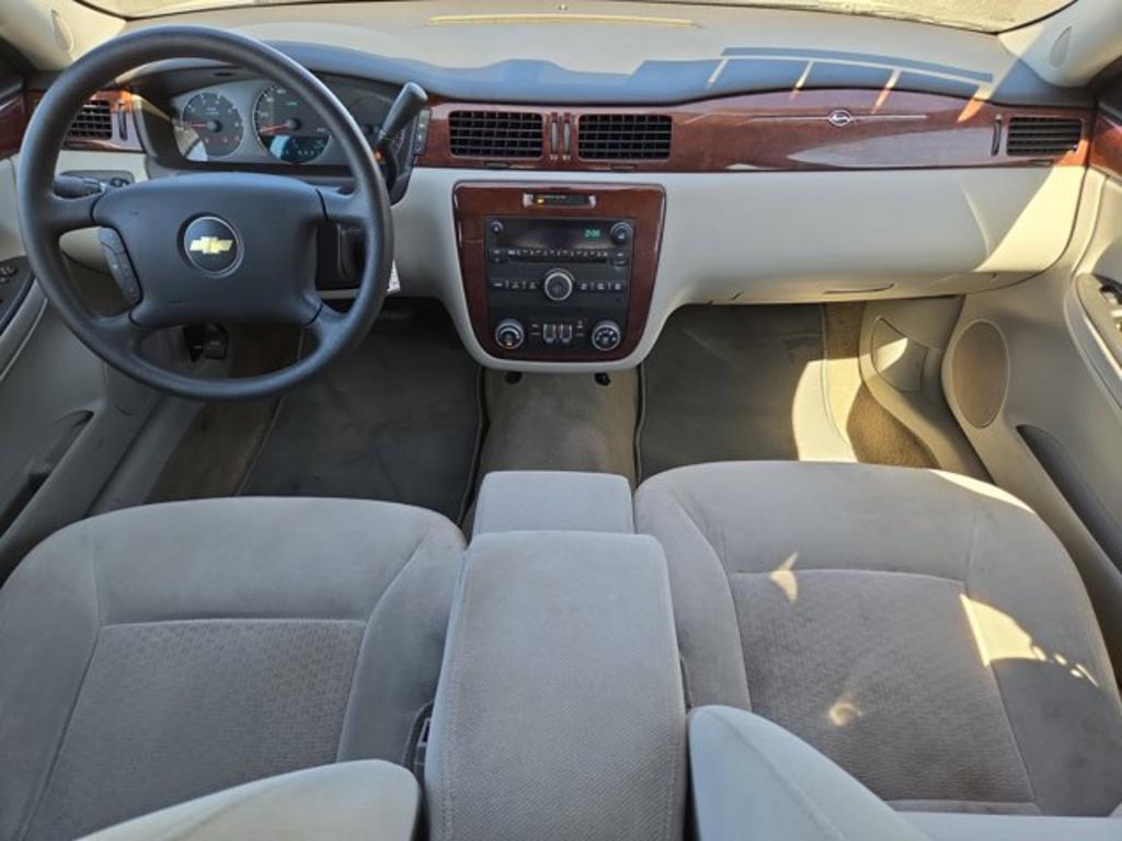 2009 Chevrolet Impala LT photo