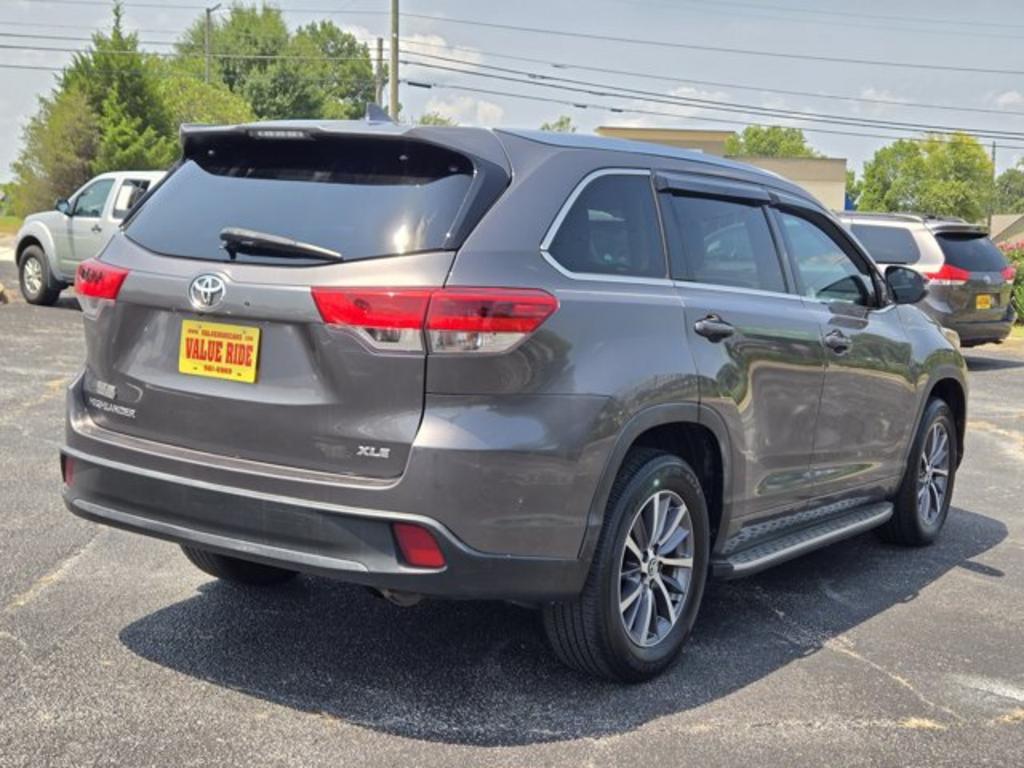 2017 Toyota Highlander - $16,995