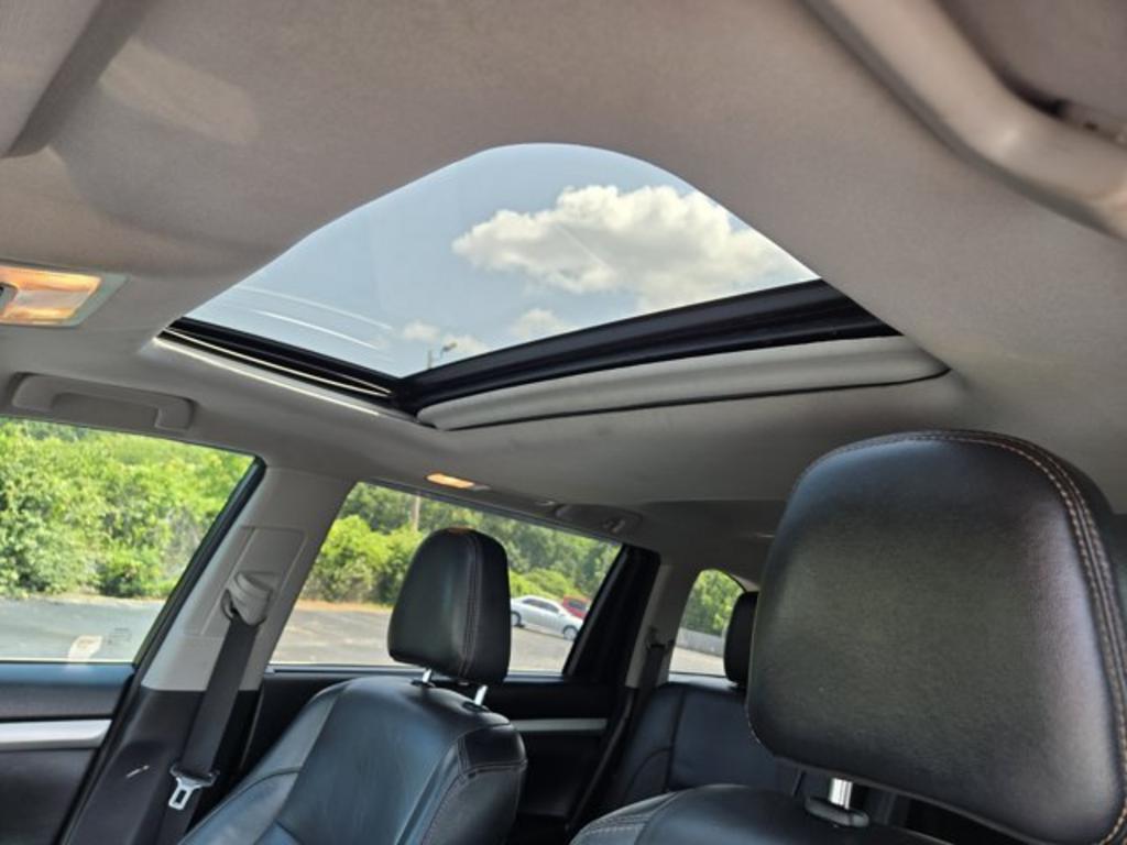 2017 Toyota Highlander - $16,995