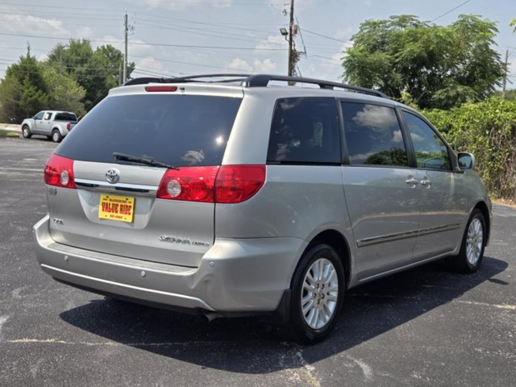 2008 Toyota Sienna - $7,495