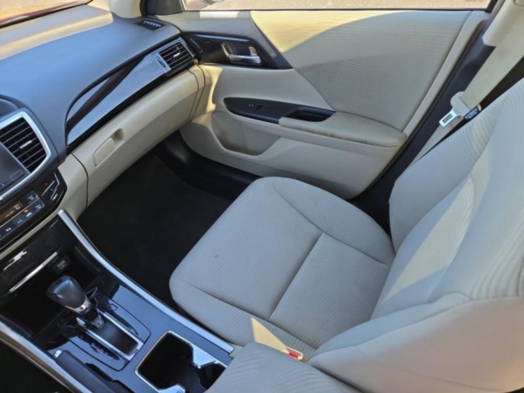2017 Honda Accord - $12,995