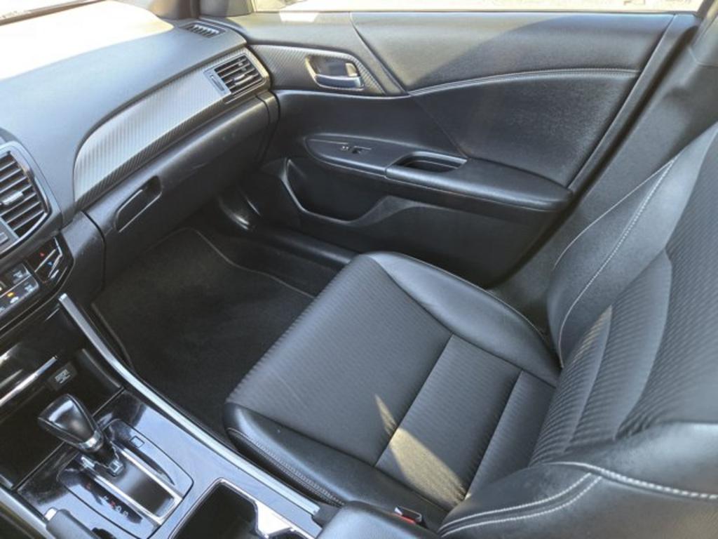 2017 Honda Accord - $12,995