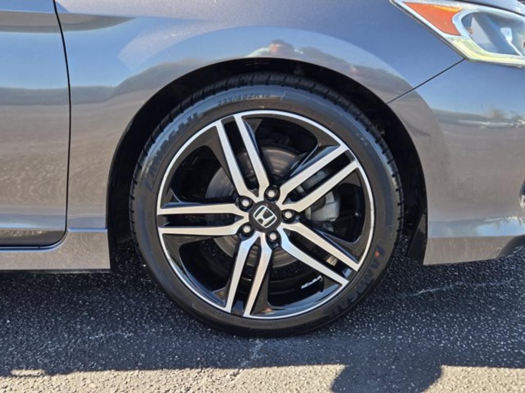 2017 Honda Accord - $12,995