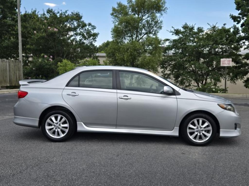 2010 Toyota Corolla - $9,995