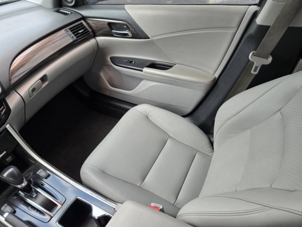 2017 Honda Accord - $13,995