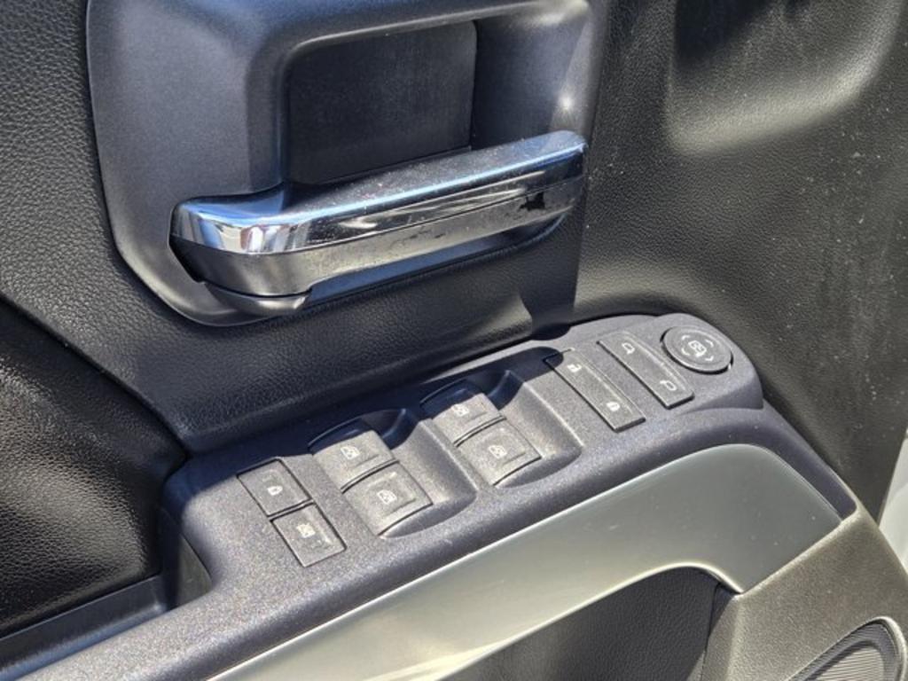 2015 Chevrolet Silverado - $22,995