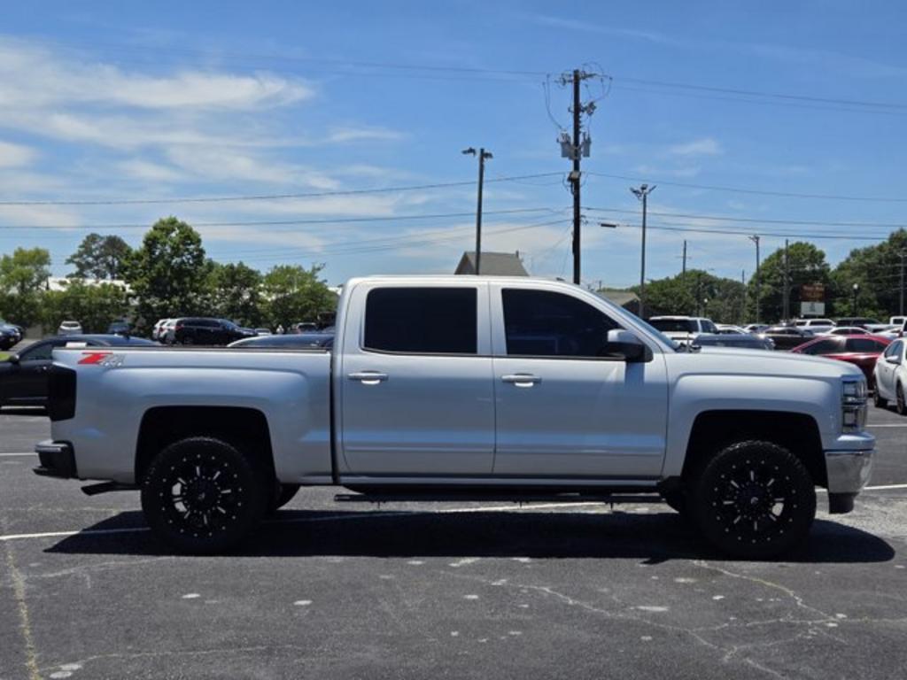 2015 Chevrolet Silverado - $22,995
