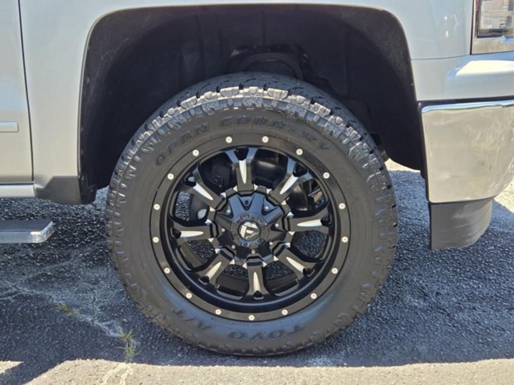 2015 Chevrolet Silverado - $22,995