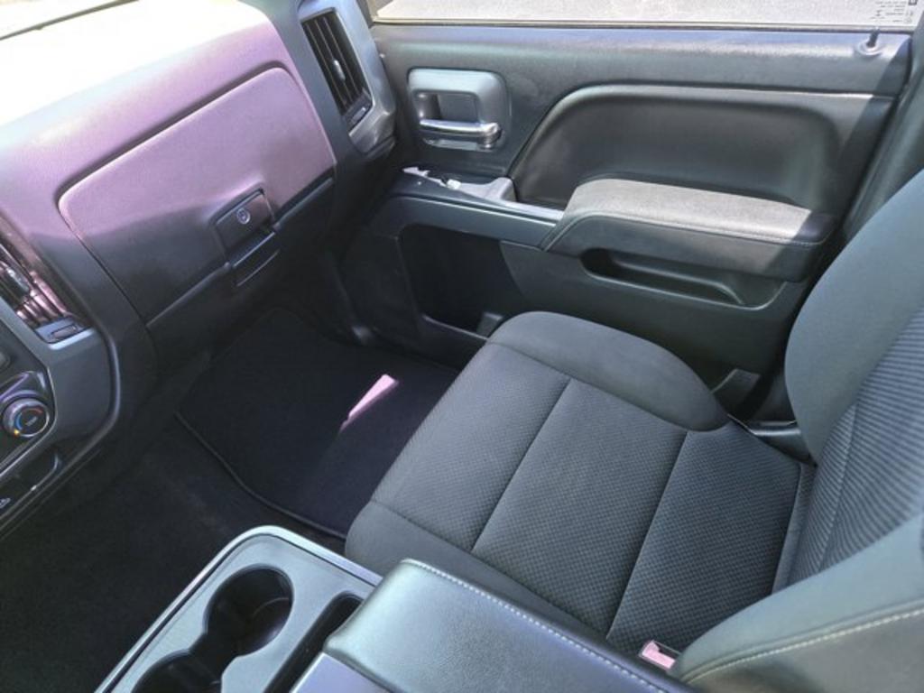 2015 Chevrolet Silverado - $22,995