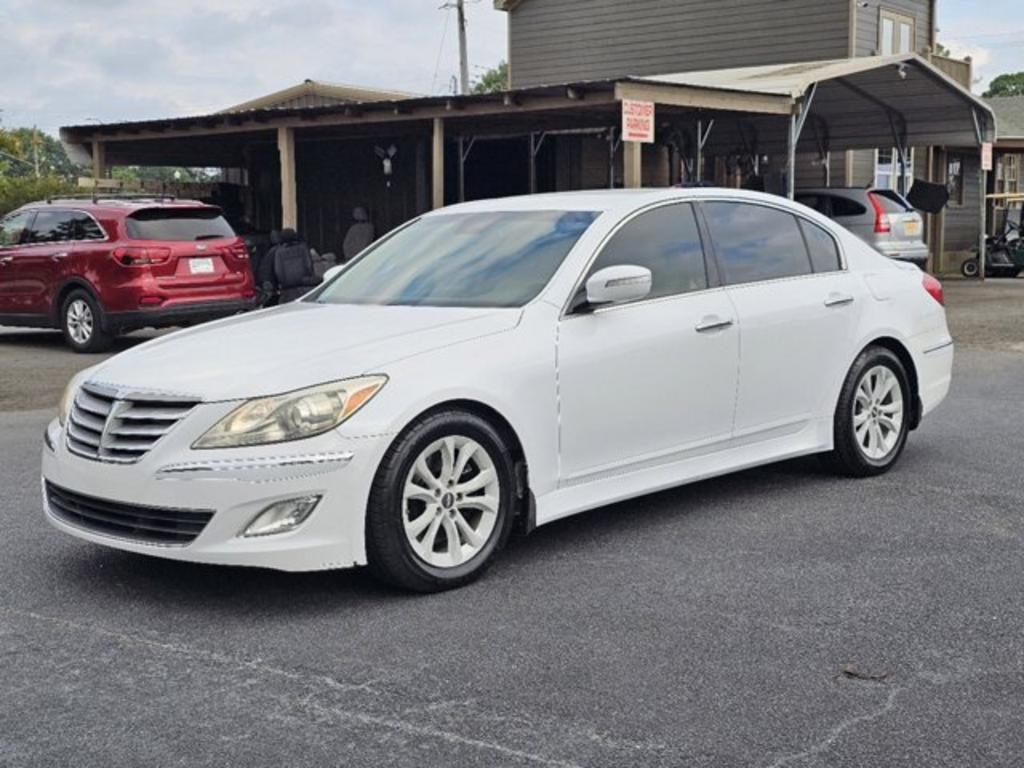 2013 Hyundai Genesis 3.8L photo