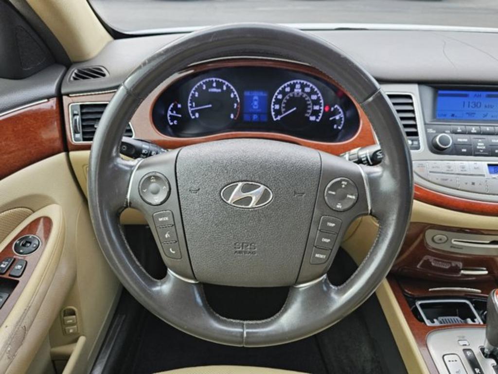 2013 Hyundai Genesis 3.8L photo