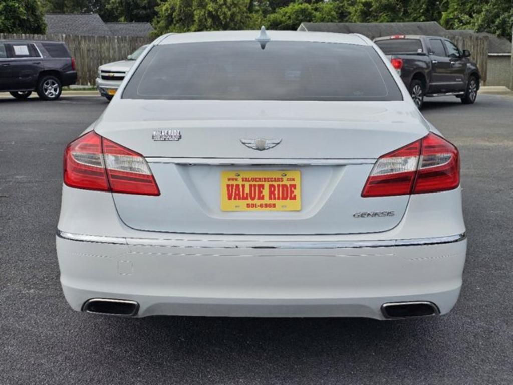 2013 Hyundai Genesis 3.8L photo