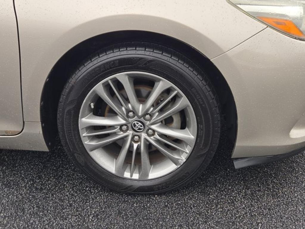 2016 Toyota Camry - $13,995