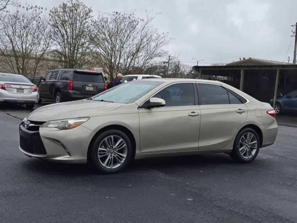 2016 Toyota Camry - $13,995