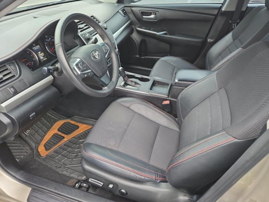 2016 Toyota Camry - $13,995