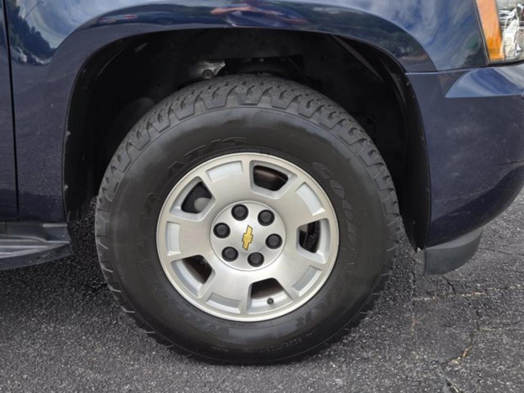 2007 Chevrolet Tahoe - $11,995