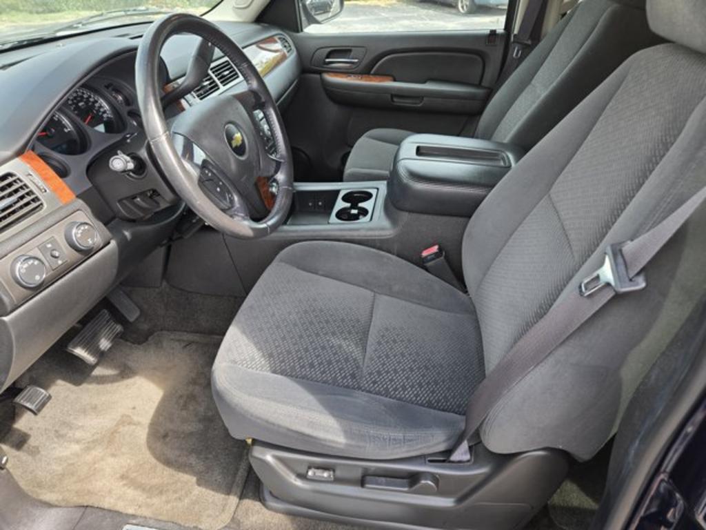 2007 Chevrolet Tahoe - $11,995