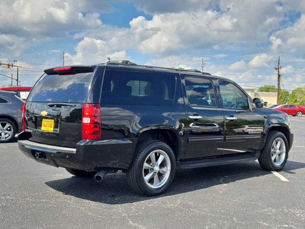 2013 Chevrolet Suburban - $11,995