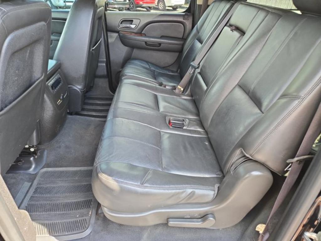 2013 Chevrolet Suburban - $11,995