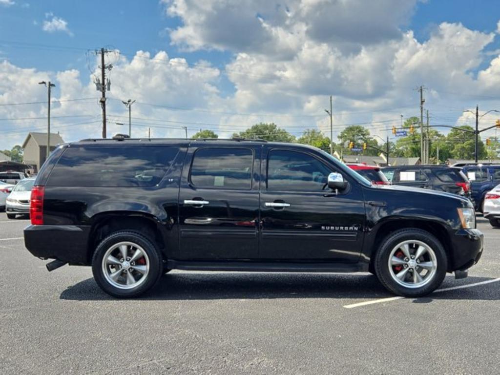 2013 Chevrolet Suburban - $11,995