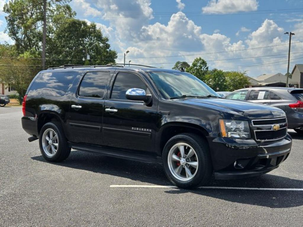 2013 Chevrolet Suburban - $11,995